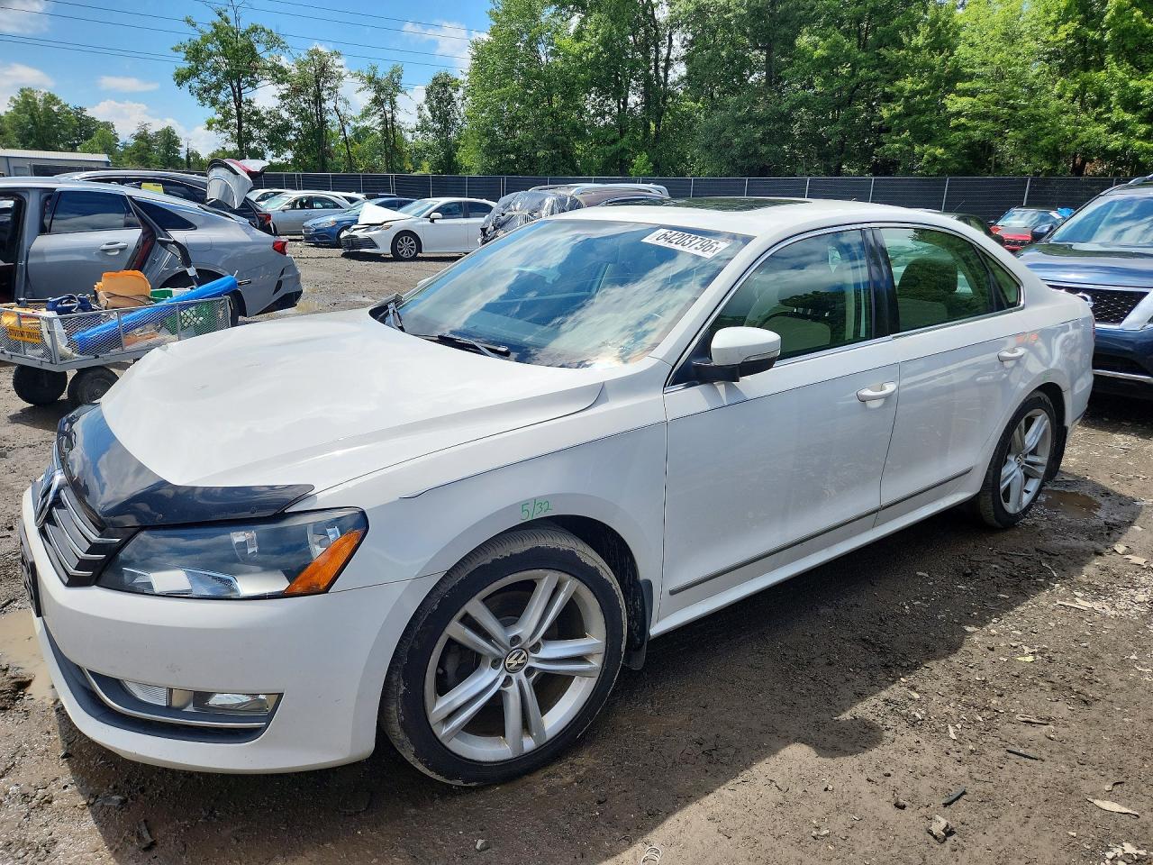 2015 VOLKSWAGEN PASSAT SE