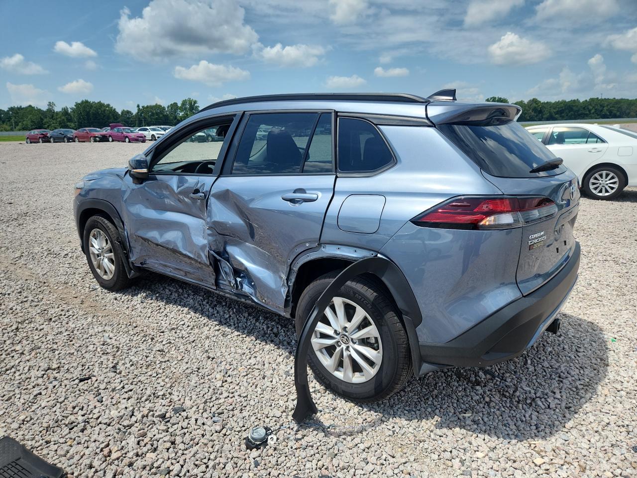 2026 TOYOTA COROLLA CROSS LE — снимка 2