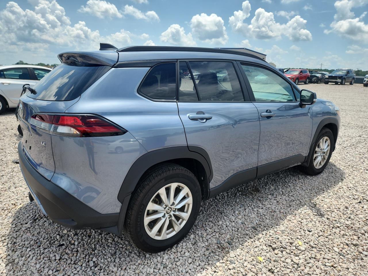 2026 TOYOTA COROLLA CROSS LE — снимка 3