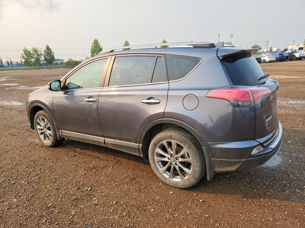 2017 TOYOTA RAV4 HV LIMITED — снимка 2