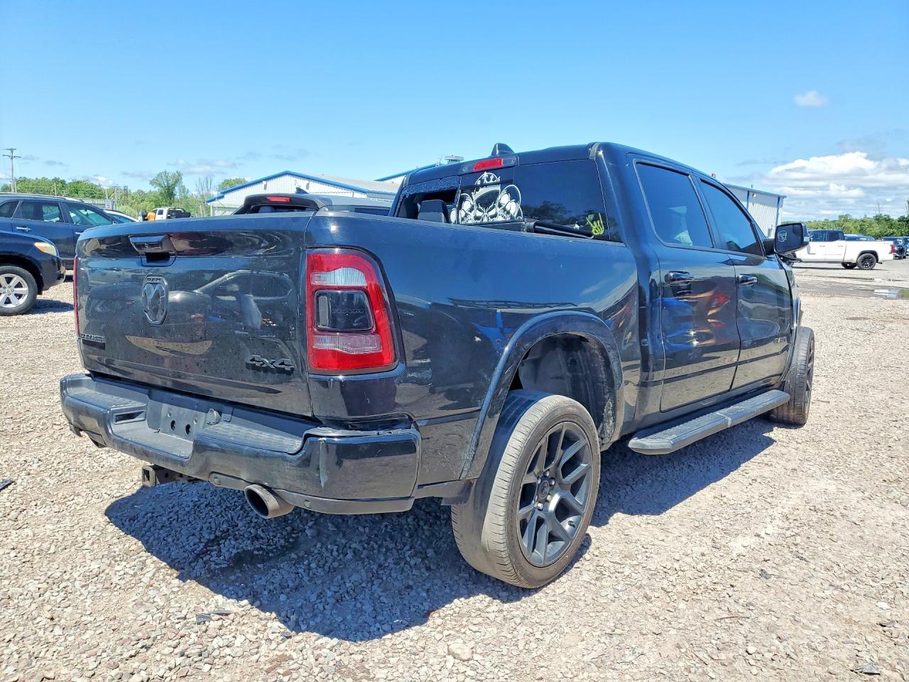 2022 RAM 1500 LARAMIE — снимка 3