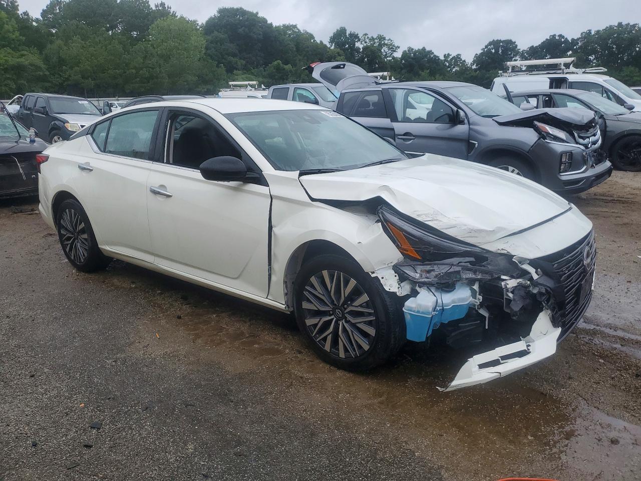 2025 NISSAN ALTIMA SV — снимка 4