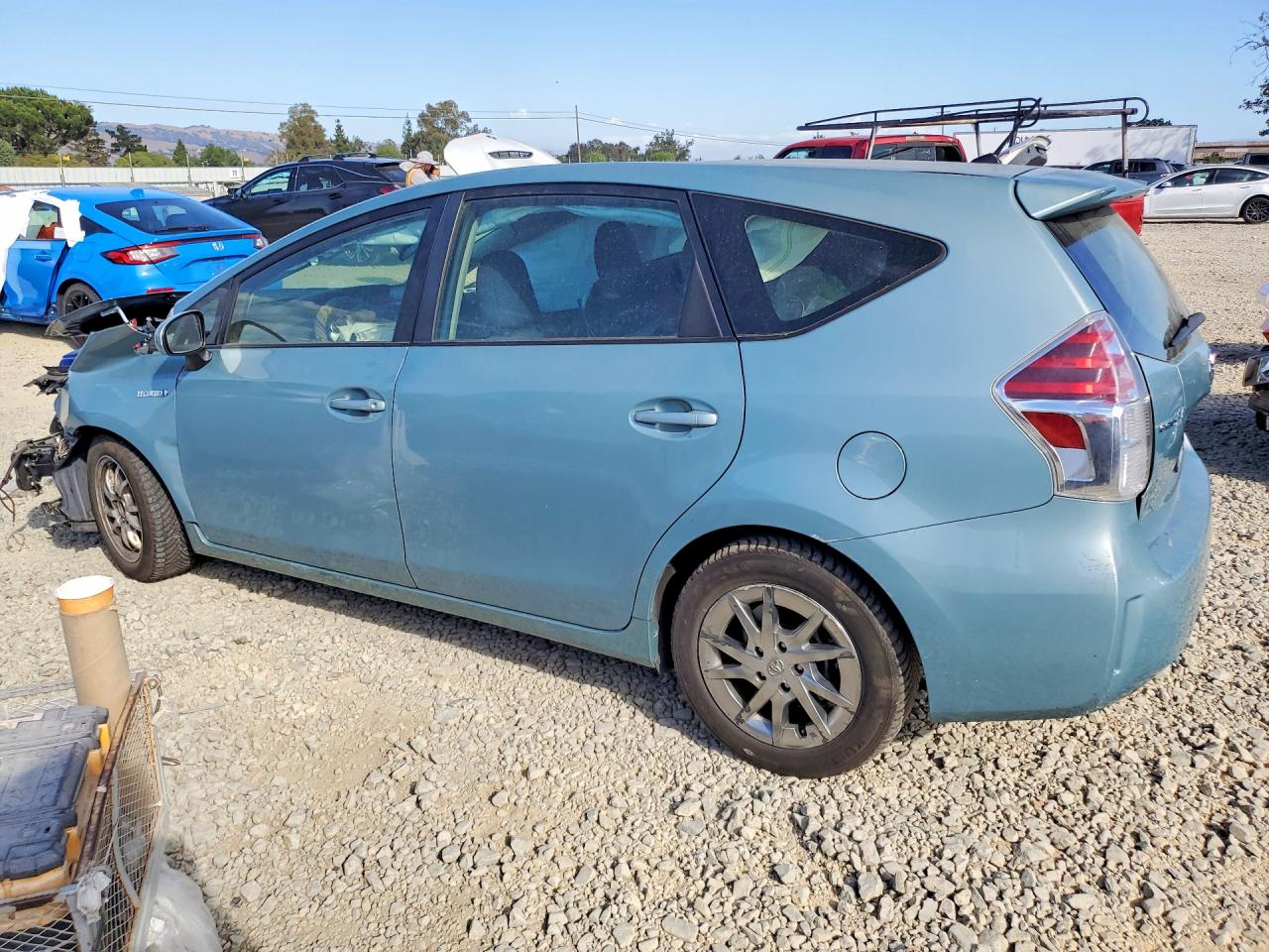2016 TOYOTA PRIUS V TWO — снимка 2