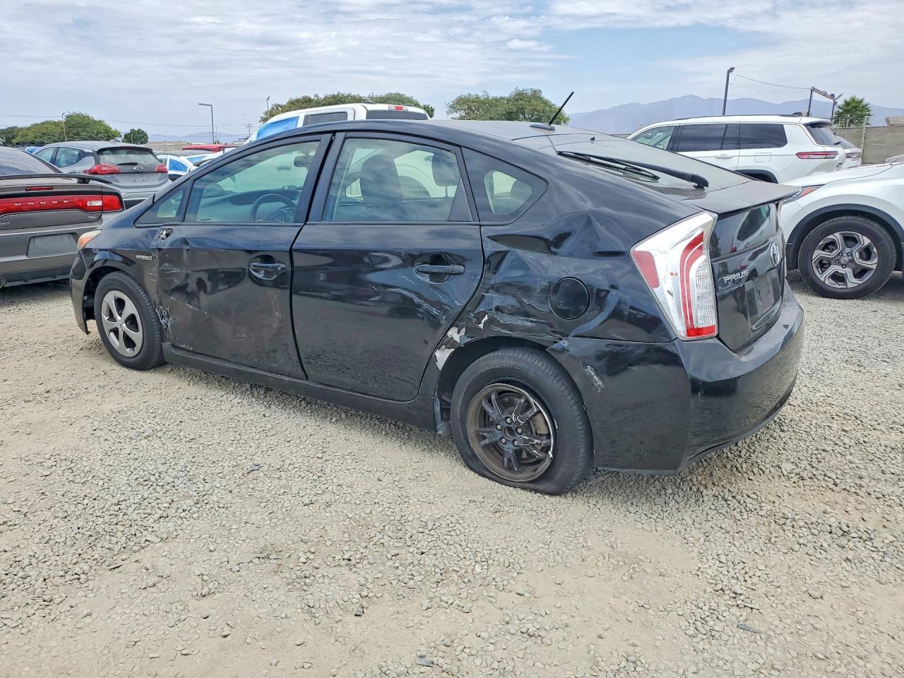 2015 TOYOTA PRIUS THREE — снимка 2