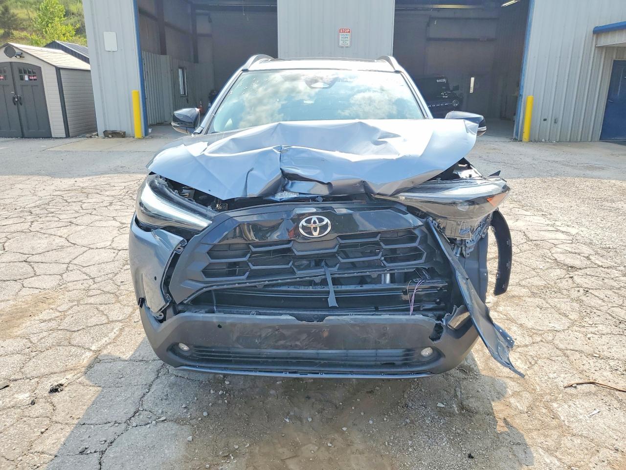 2026 TOYOTA COROLLA CROSS XLE — снимка 5