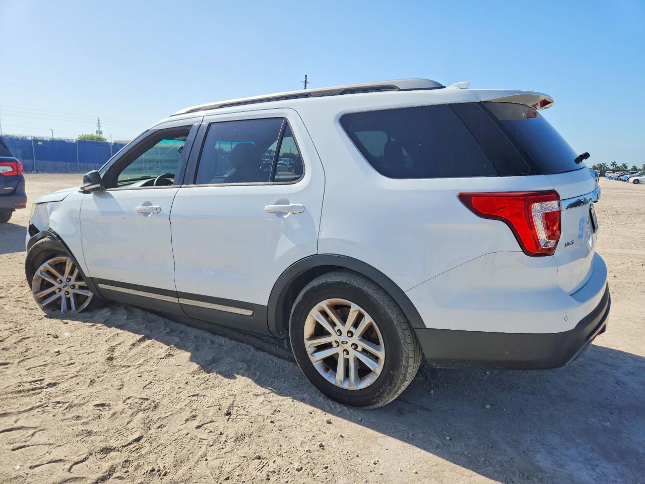 2016 FORD EXPLORER XLT — снимка 2