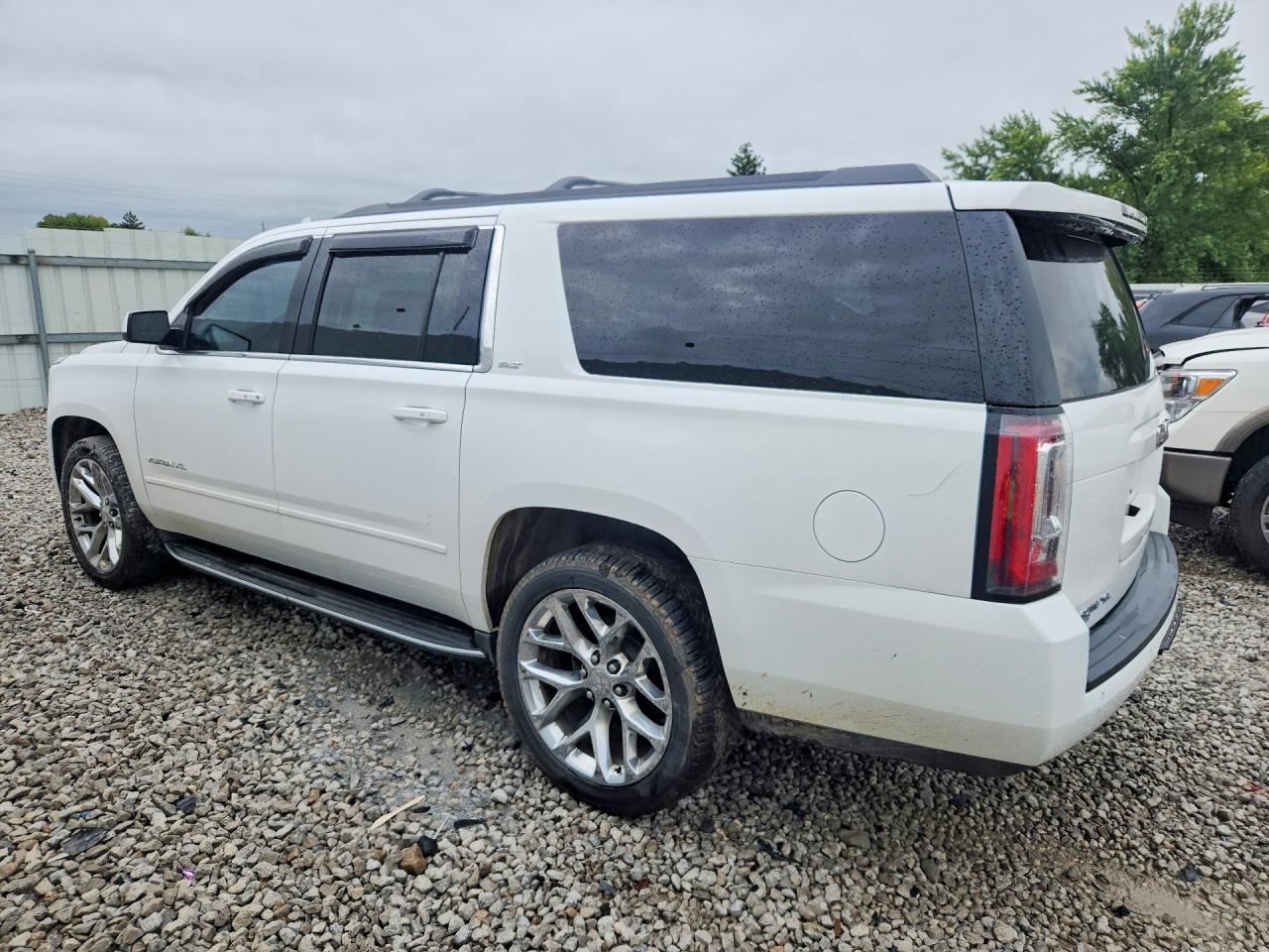 2018 GMC YUKON XL K1500 SLT — снимка 2