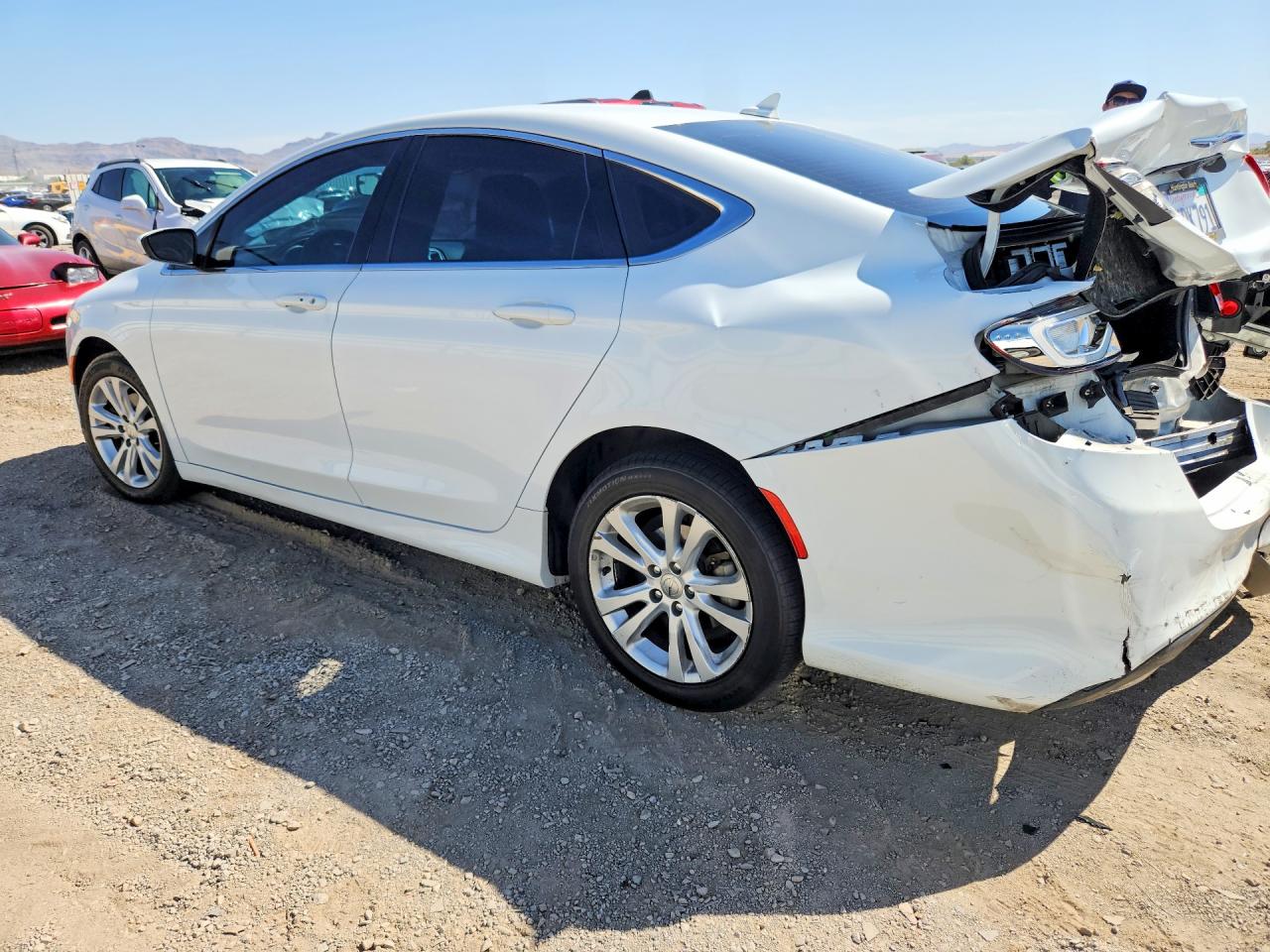 2016 CHRYSLER 200 LIMITED — снимка 2