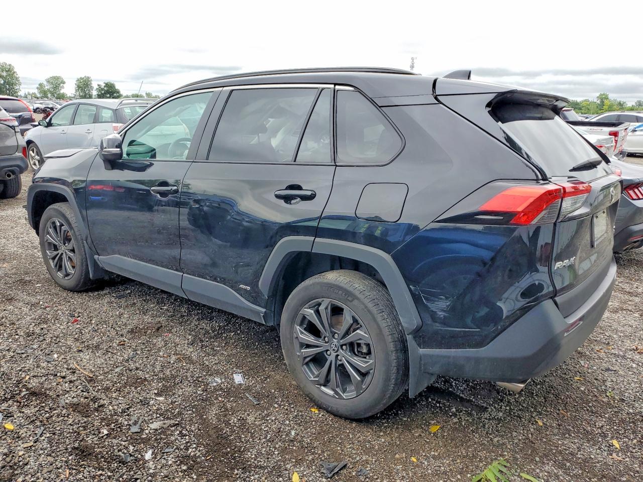 2024 TOYOTA RAV4 HYBRID XLE — снимка 2
