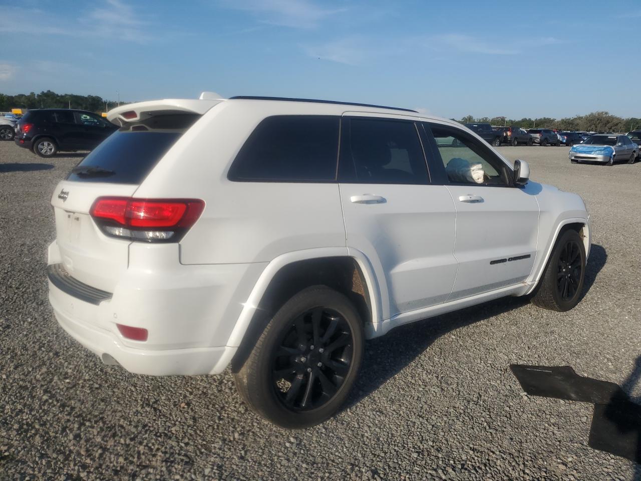 2021 JEEP GRAND CHEROKEE LAREDO — снимка 3
