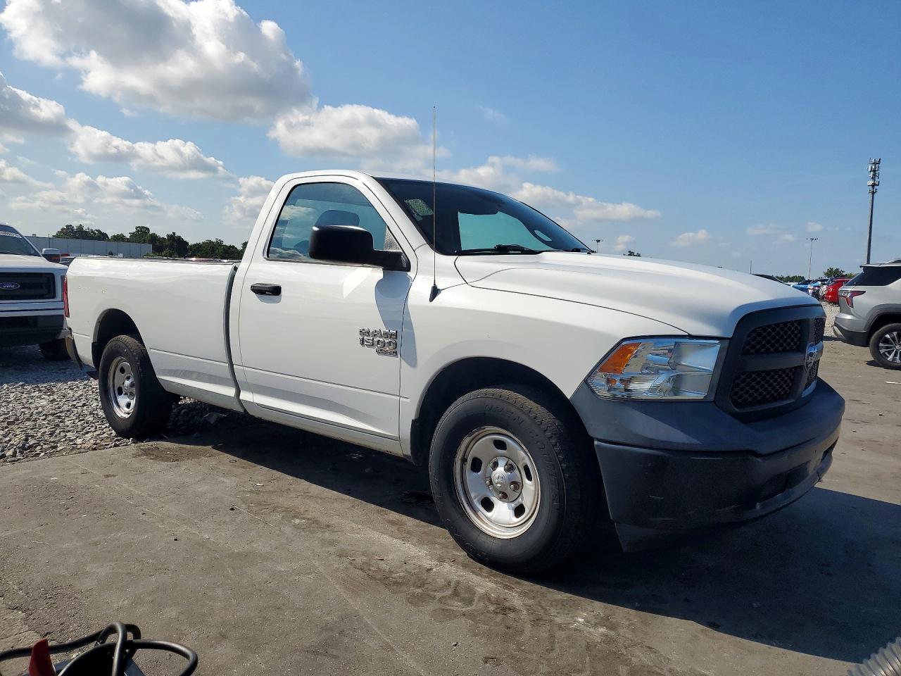 2019 RAM 1500 CLASSIC TRADESMAN — снимка 4