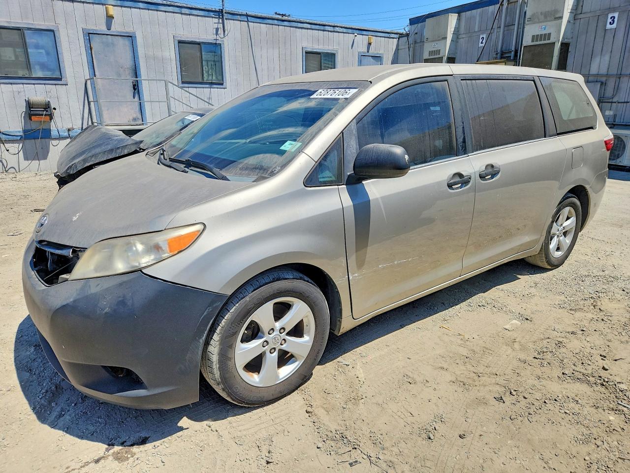 2015 TOYOTA SIENNA L 7-PASSENGER