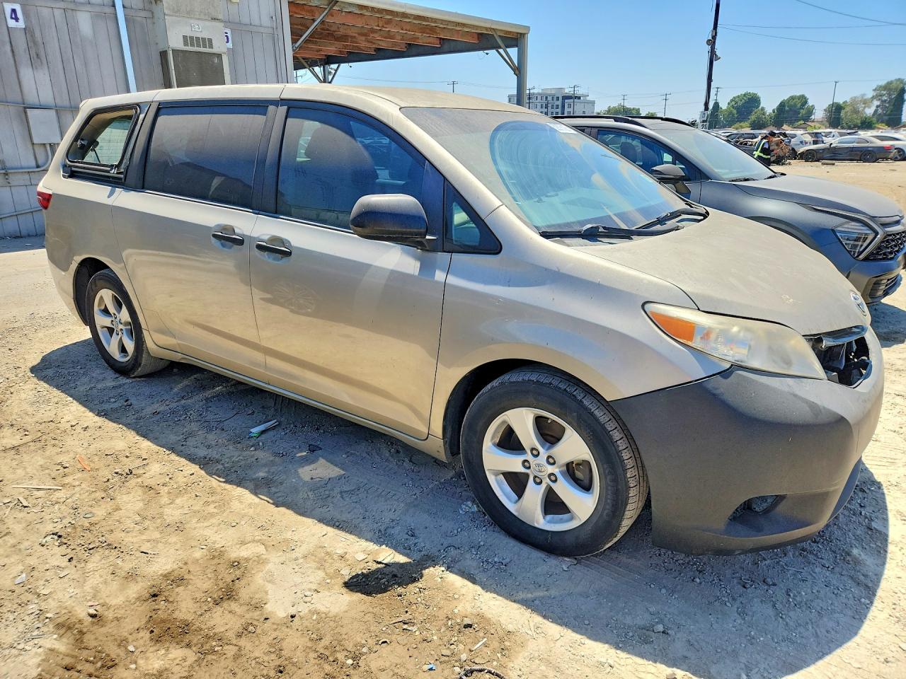 2015 TOYOTA SIENNA L 7-PASSENGER — снимка 4