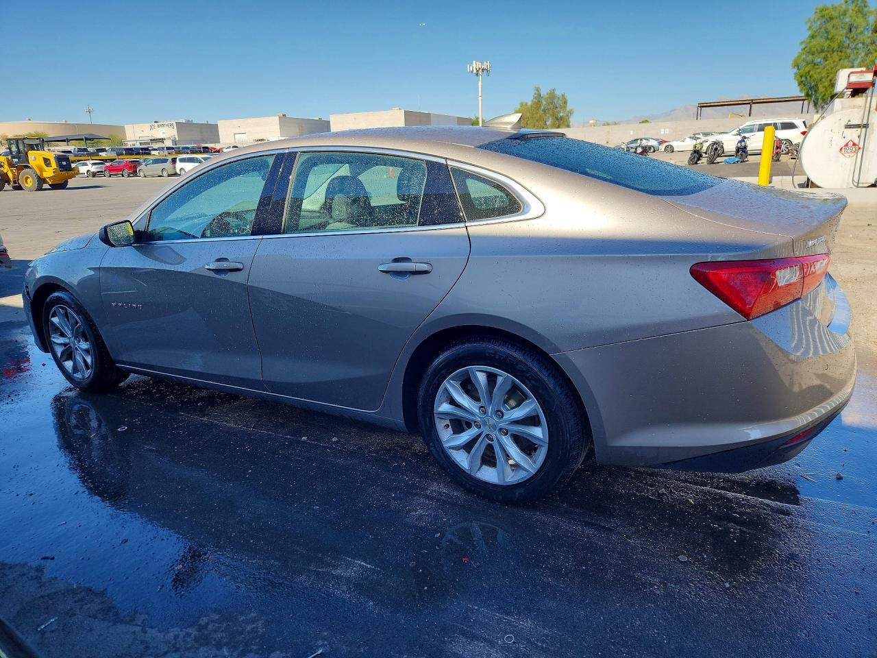 2023 CHEVROLET MALIBU LT — снимка 2