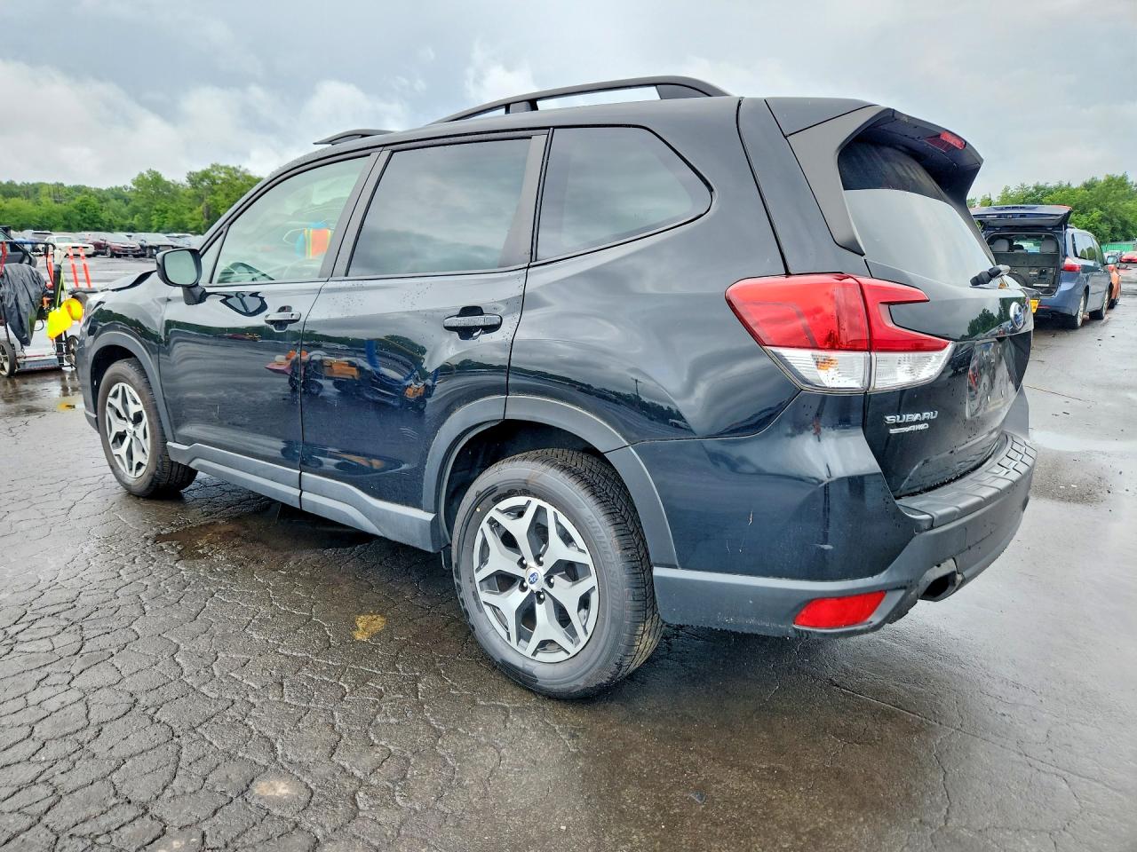 2021 SUBARU FORESTER PREMIUM — снимка 2