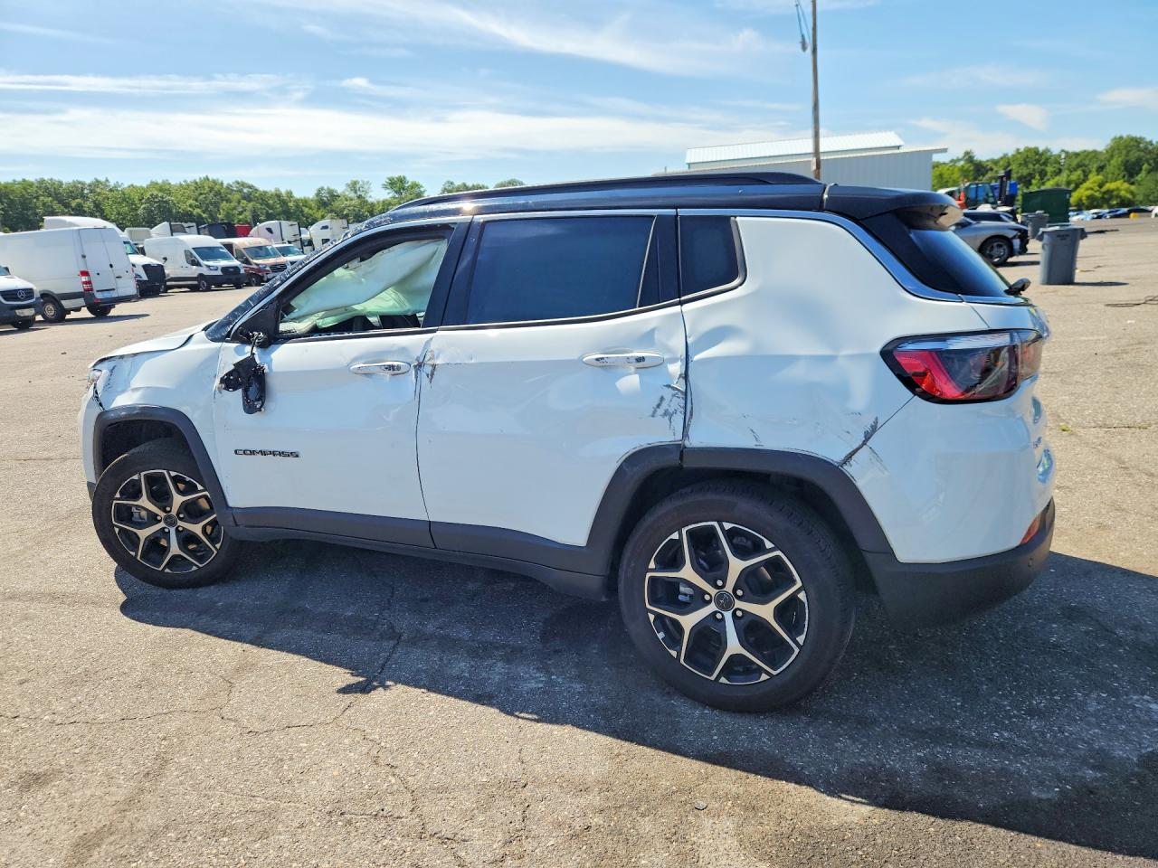 2025 JEEP COMPASS LIMITED — снимка 2
