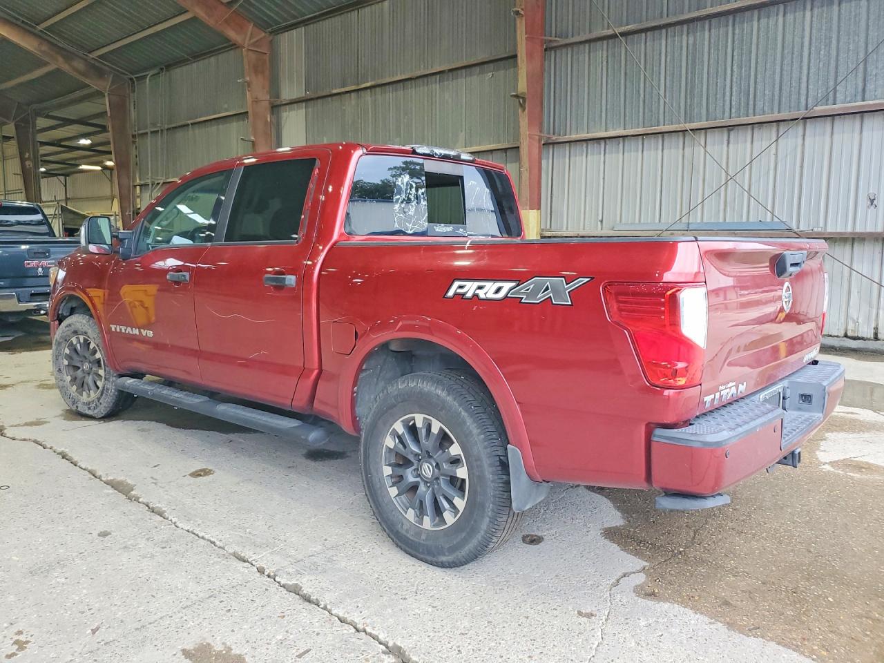 2018 NISSAN TITAN PRO-4X — снимка 2
