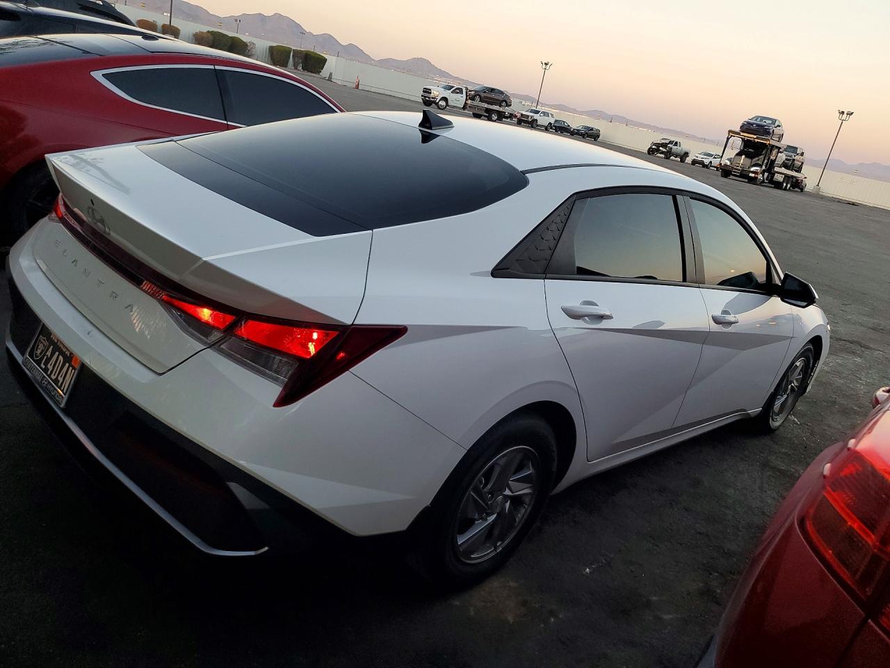 2026 HYUNDAI ELANTRA SE — снимка 3
