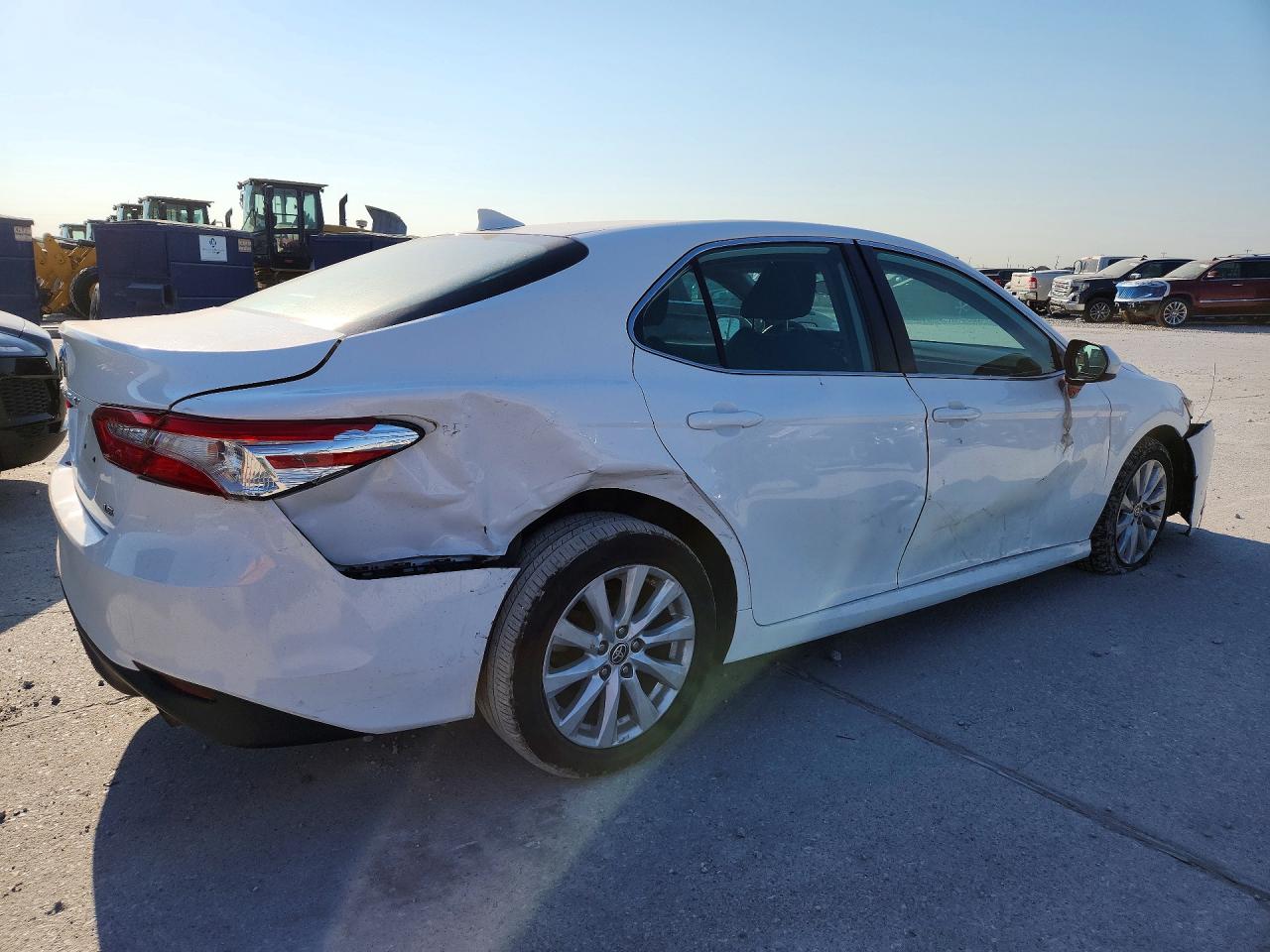 2020 TOYOTA CAMRY LE — снимка 3