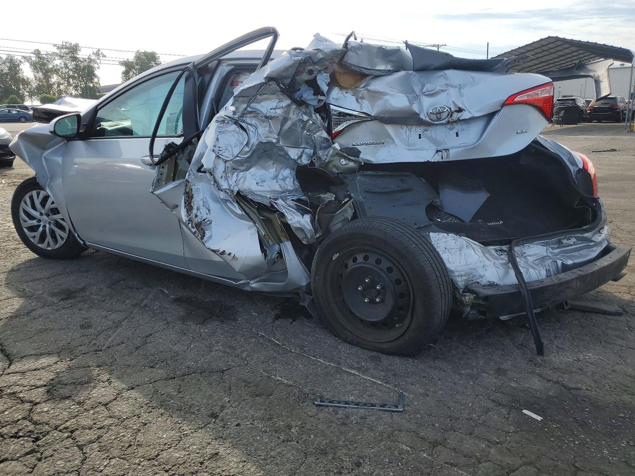 2017 TOYOTA COROLLA LE — снимка 2