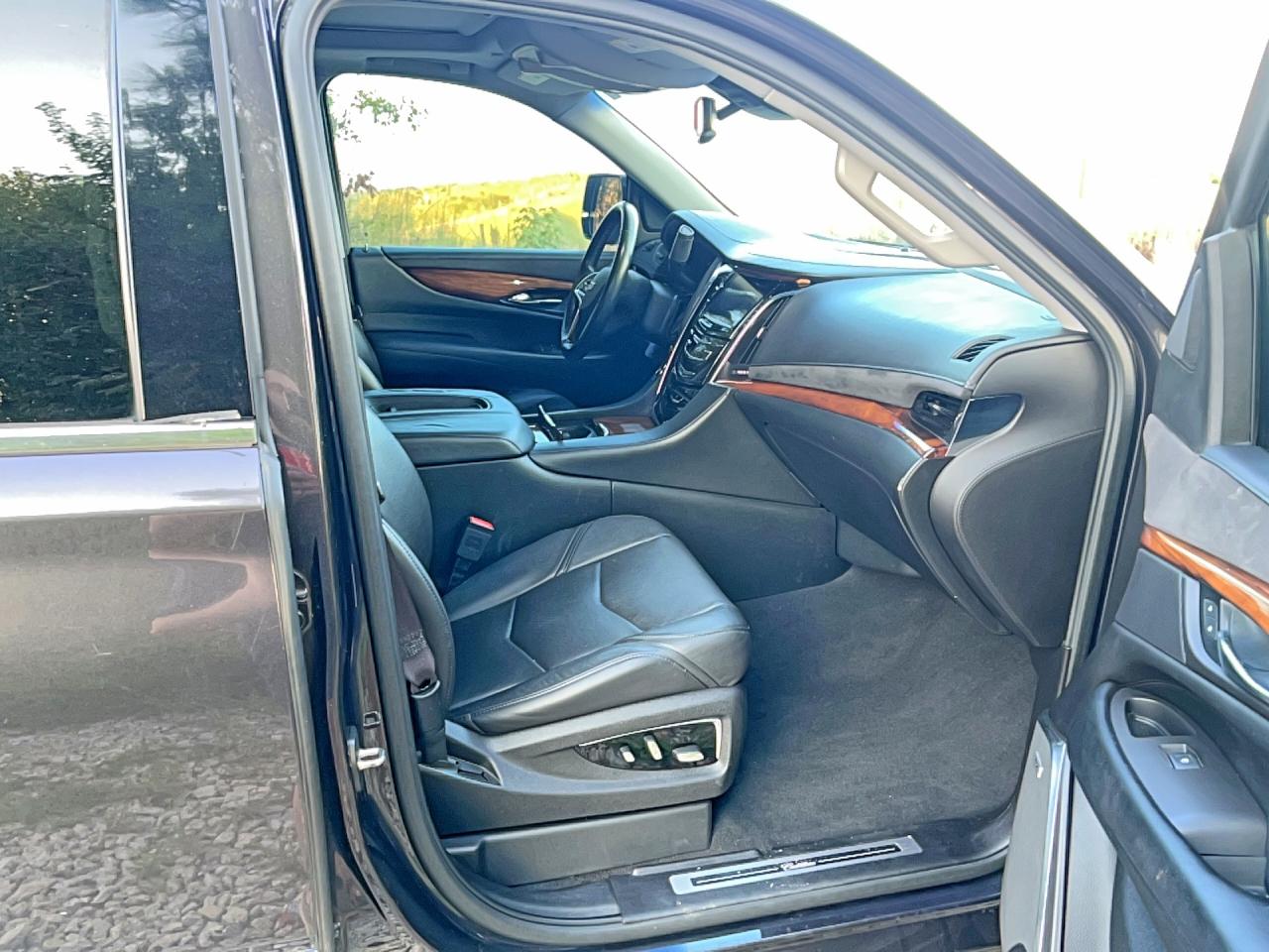 2016 CADILLAC ESCALADE LUXURY — снимка 5