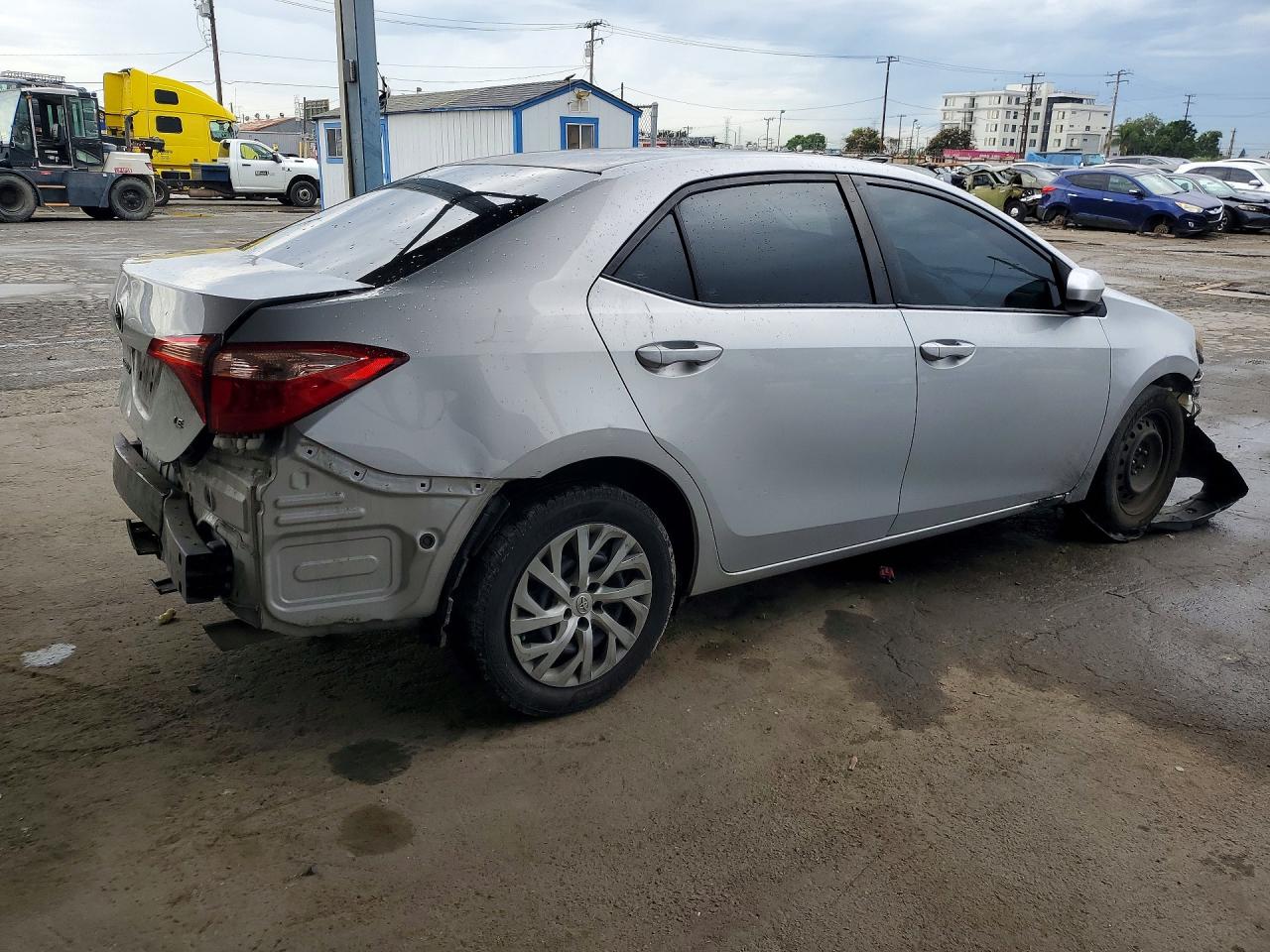 2018 TOYOTA COROLLA LE — снимка 3