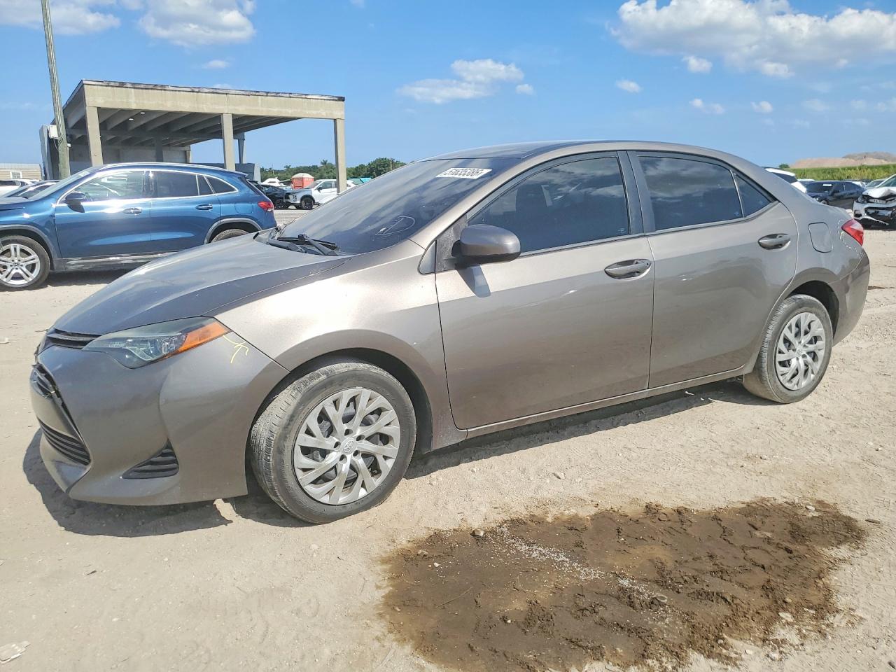 2018 TOYOTA COROLLA LE