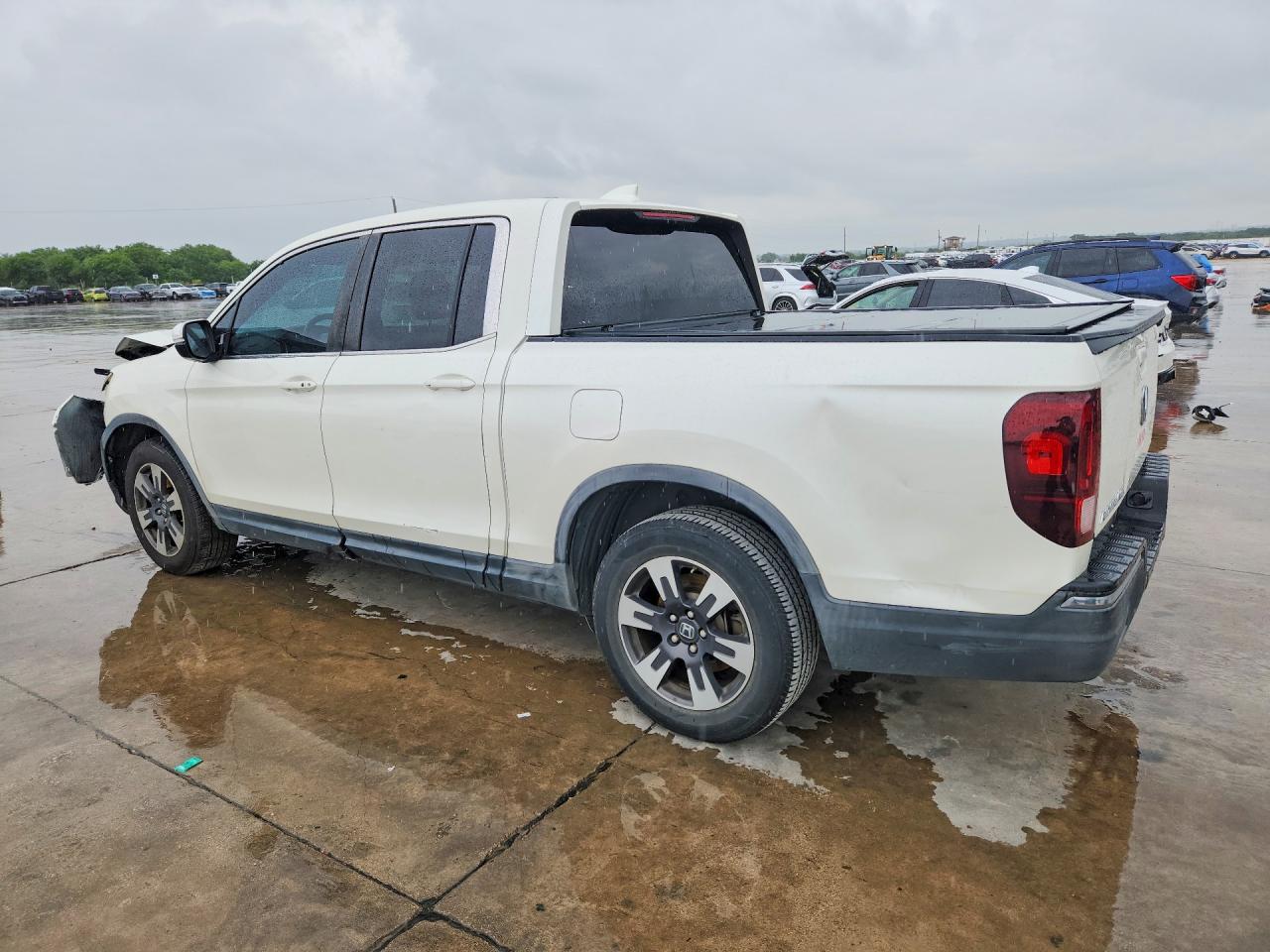 2017 HONDA RIDGELINE RTL — снимка 2