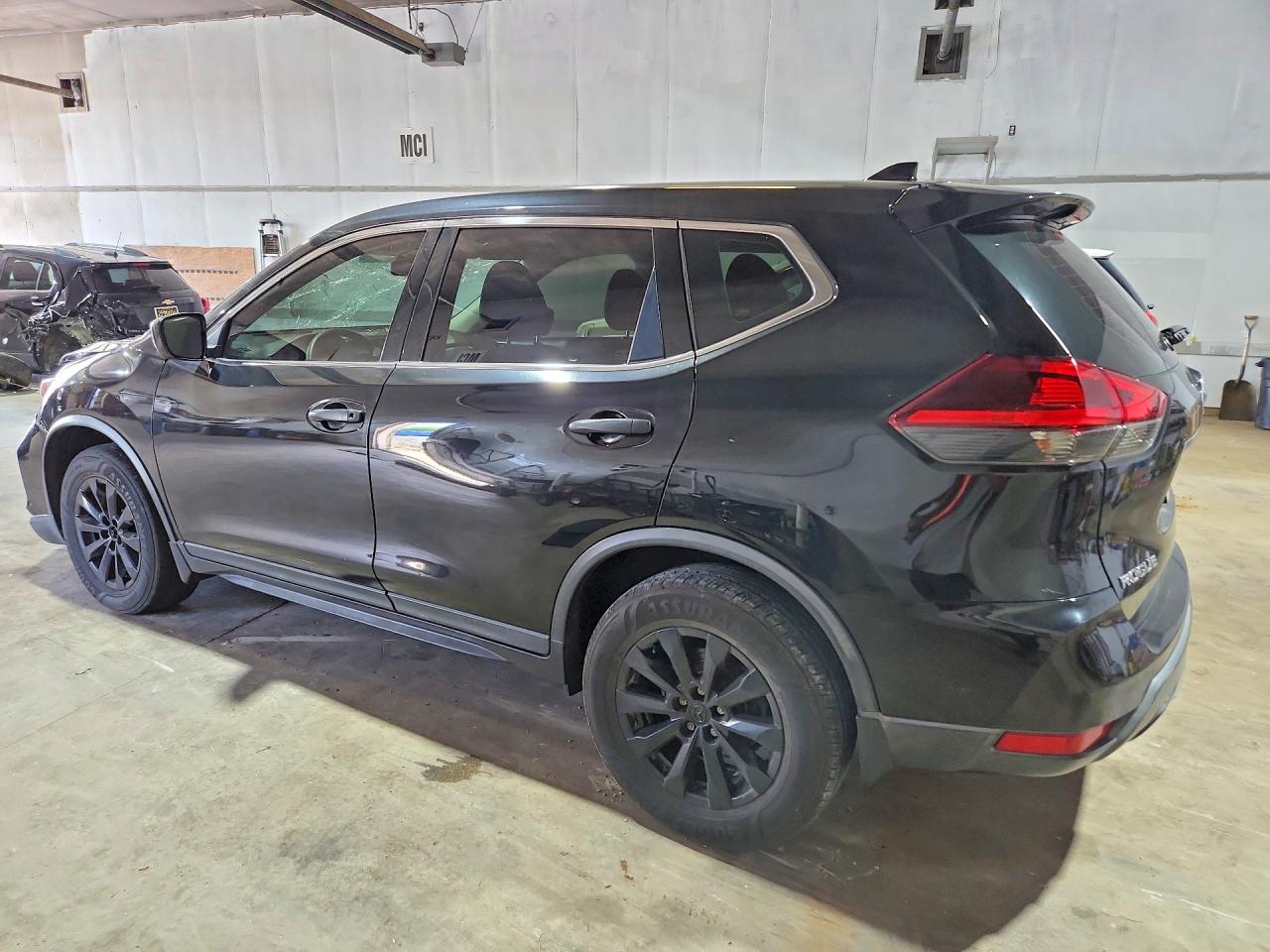 2019 NISSAN ROGUE S — снимка 2