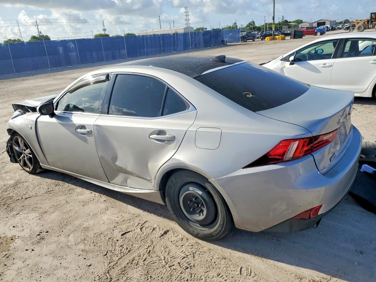 2015 LEXUS IS 250 — снимка 2