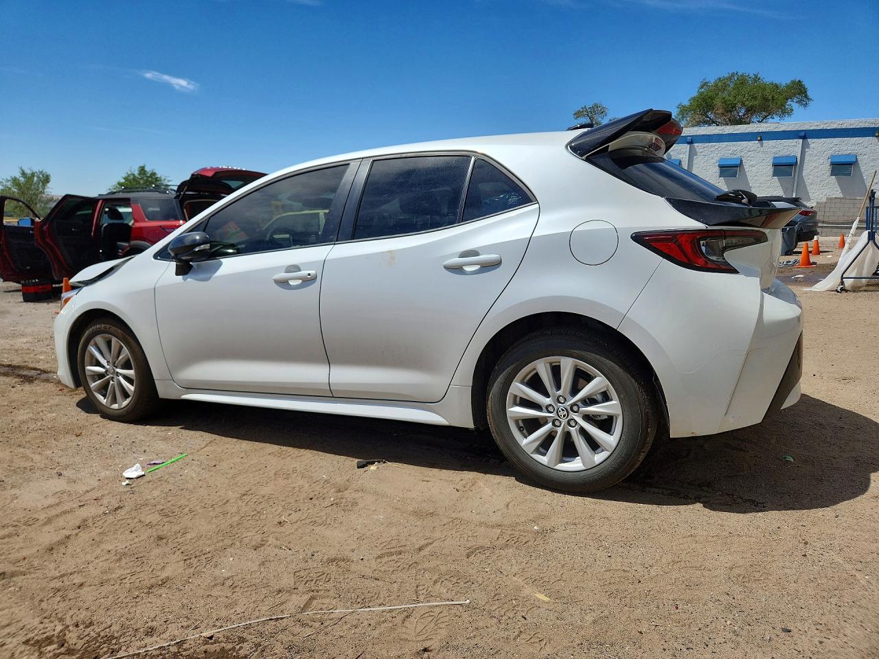 2026 TOYOTA COROLLA HATCHBACK SE — снимка 2