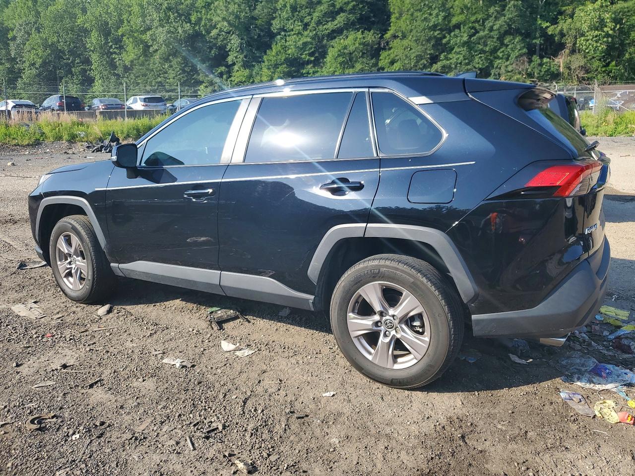 2023 TOYOTA RAV4 XLE — снимка 2