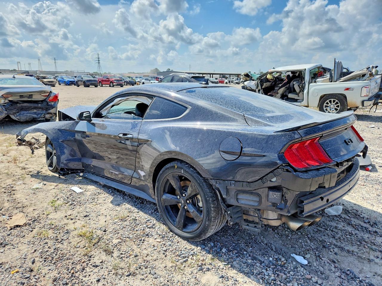 2022 FORD MUSTANG GT — снимка 2