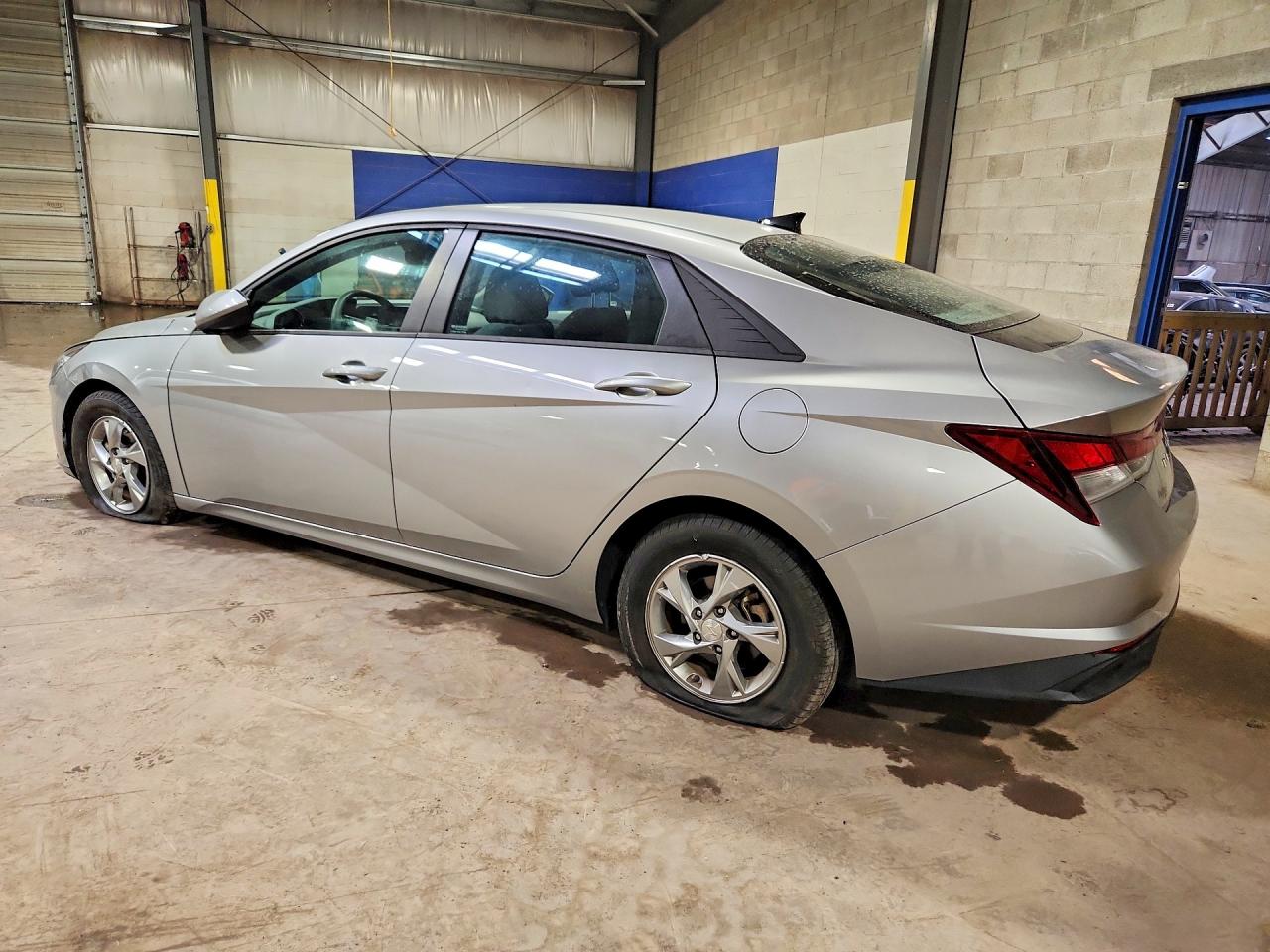 2021 HYUNDAI ELANTRA SE — снимка 2