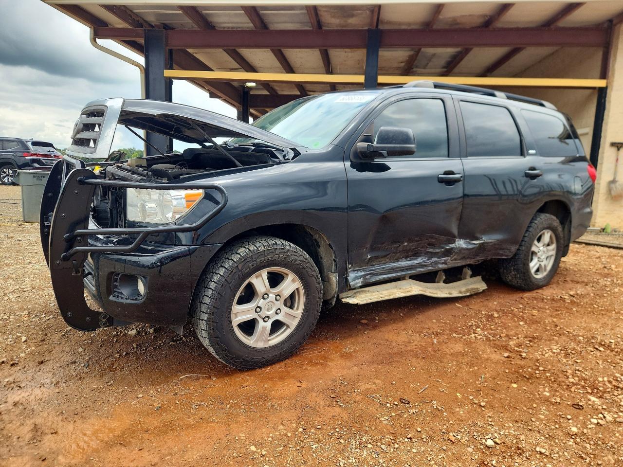 2016 TOYOTA SEQUOIA SR5