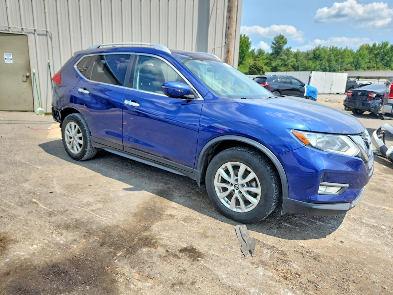 2017 NISSAN ROGUE SV — снимка 4