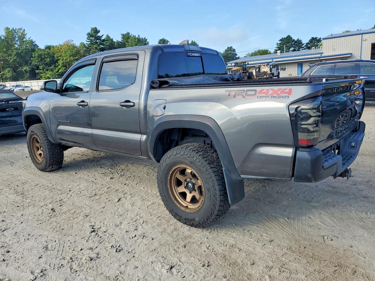 2017 TOYOTA TACOMA TRD OFF-ROAD — снимка 2