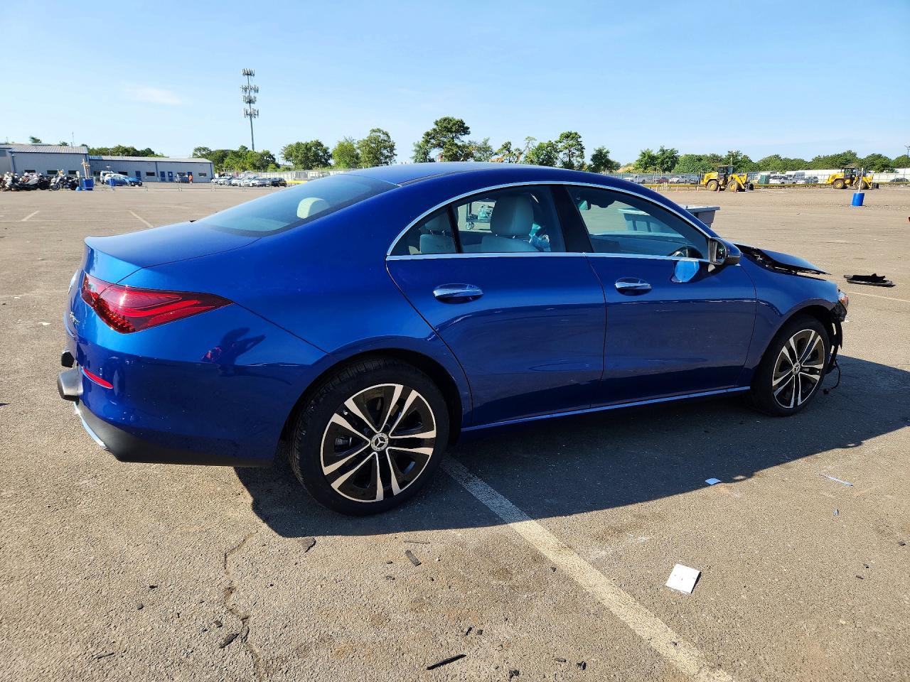 2025 MERCEDES-BENZ CLA 250 4MATIC — снимка 3