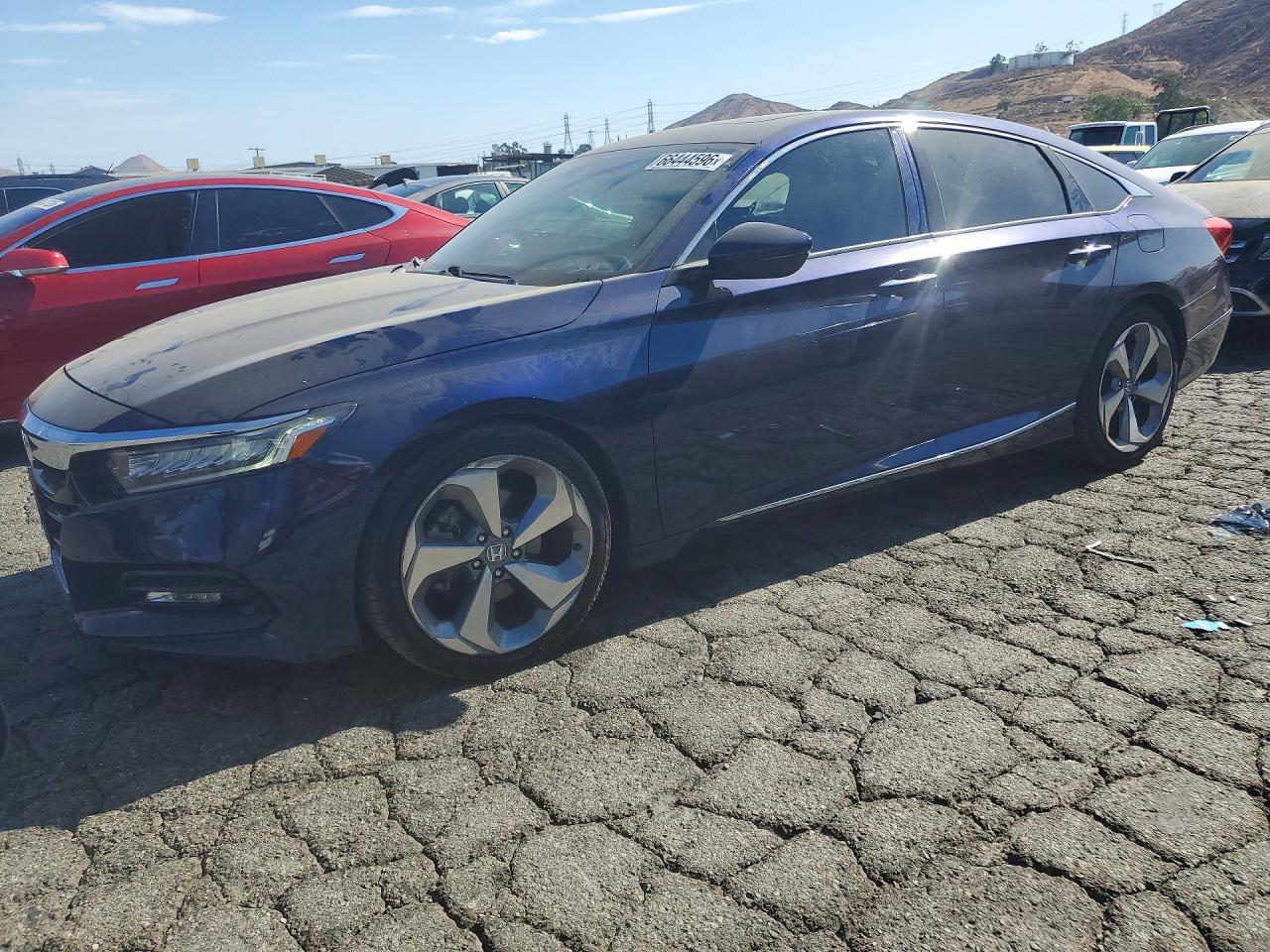 2018 HONDA ACCORD TOURING