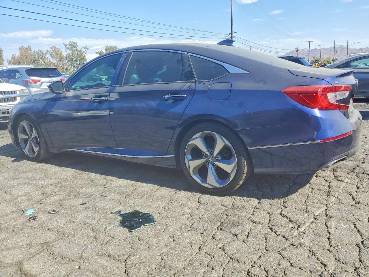 2018 HONDA ACCORD TOURING — снимка 2