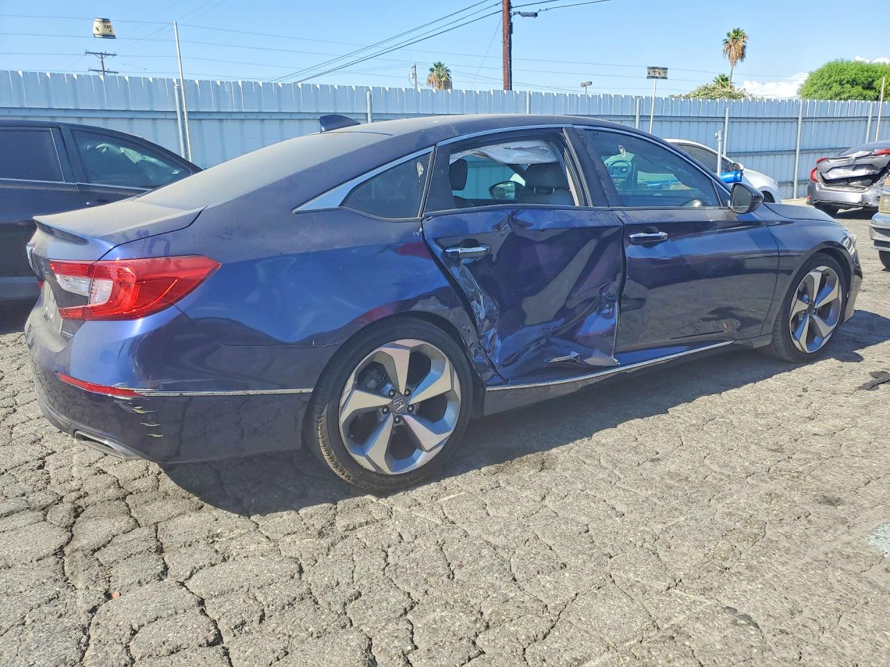 2018 HONDA ACCORD TOURING — снимка 3