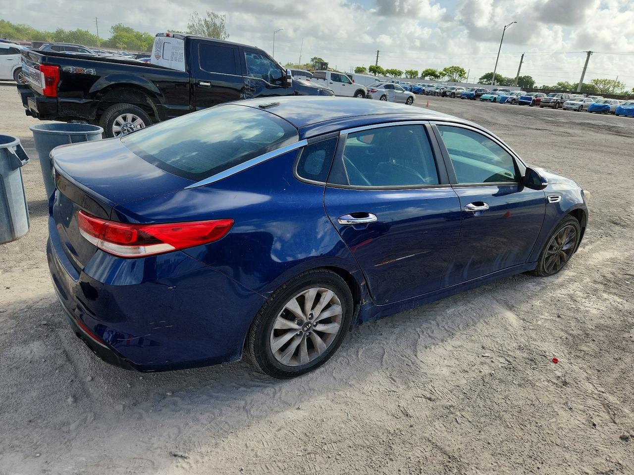 2017 KIA OPTIMA LX — снимка 3