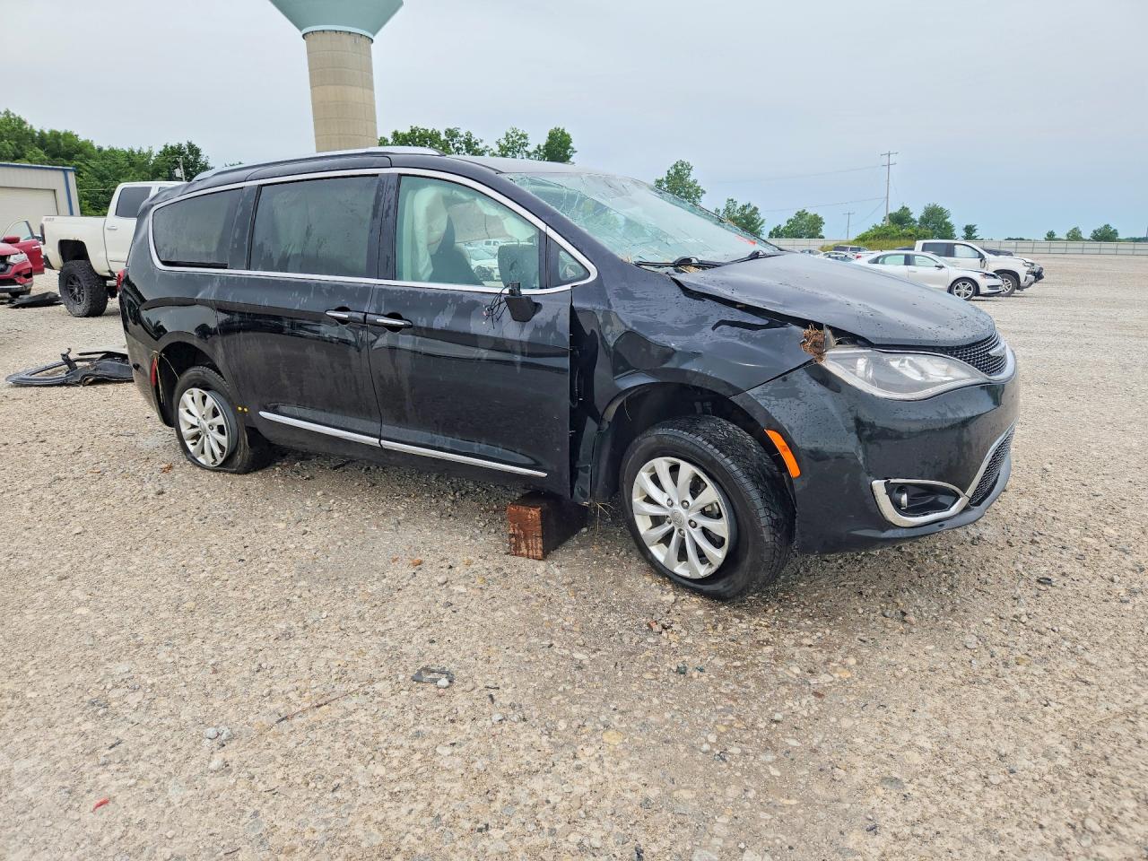2019 CHRYSLER PACIFICA TOURING L — снимка 4