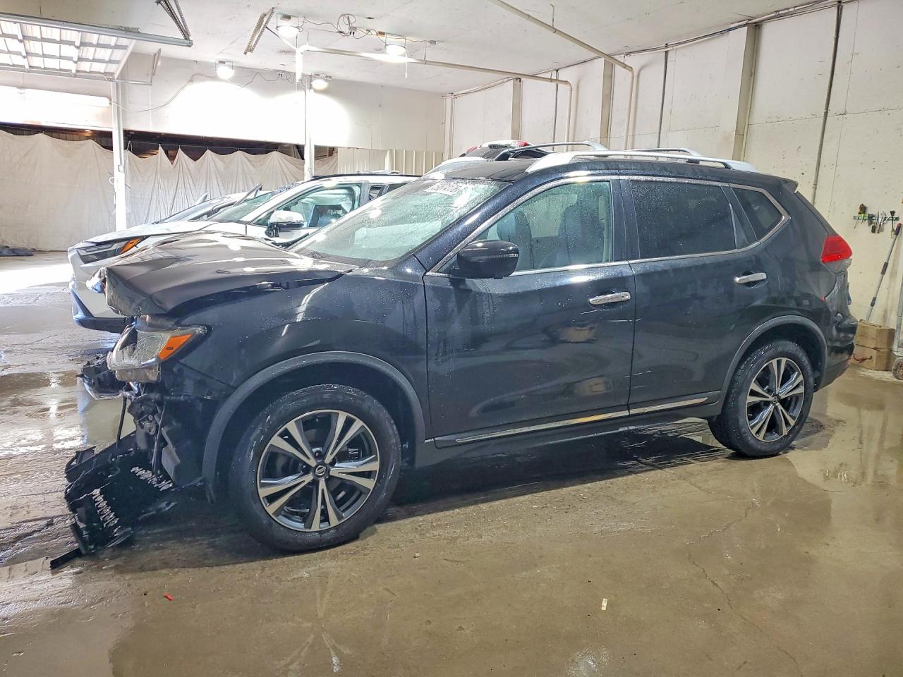 2017 NISSAN ROGUE SL