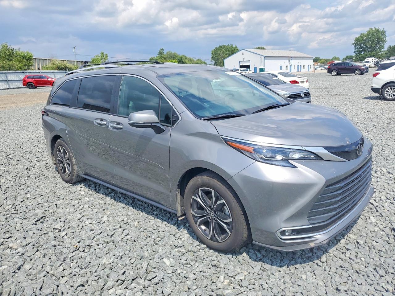 2026 TOYOTA SIENNA PLATINUM 7-PASSENGER — снимка 4