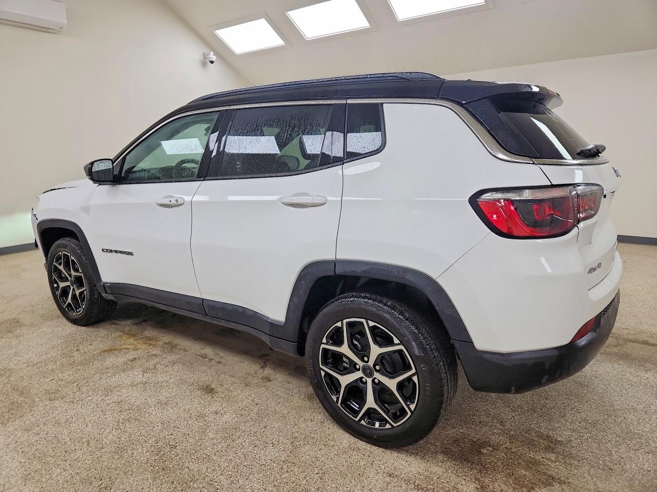 2026 JEEP COMPASS LIMITED — снимка 2