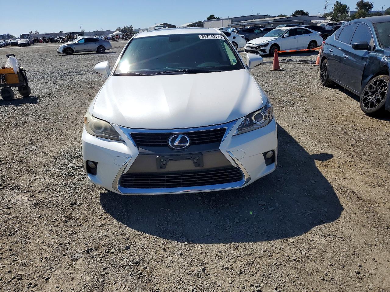 2017 LEXUS CT 200 — снимка 5