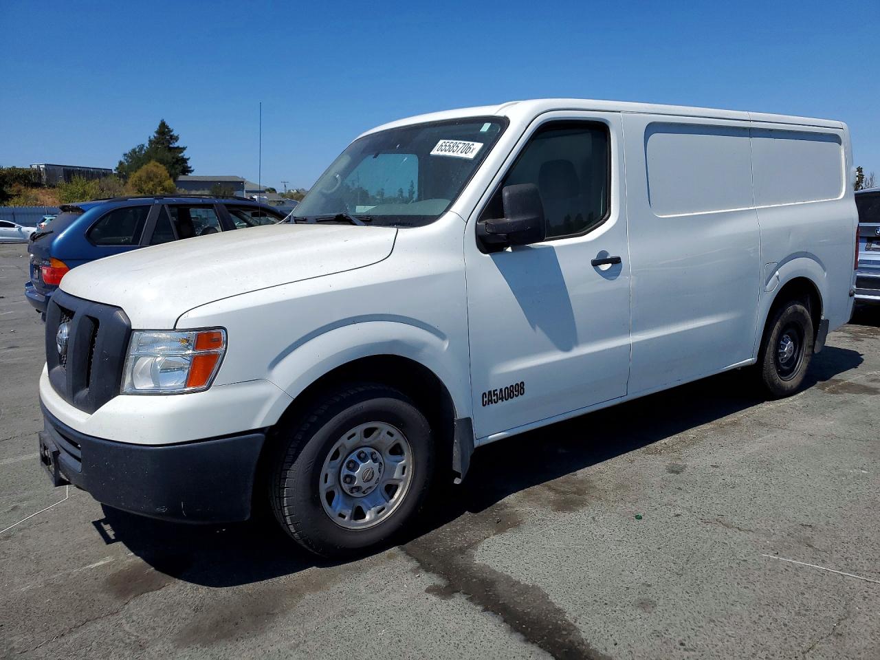 2018 NISSAN NV 2500 HD SV