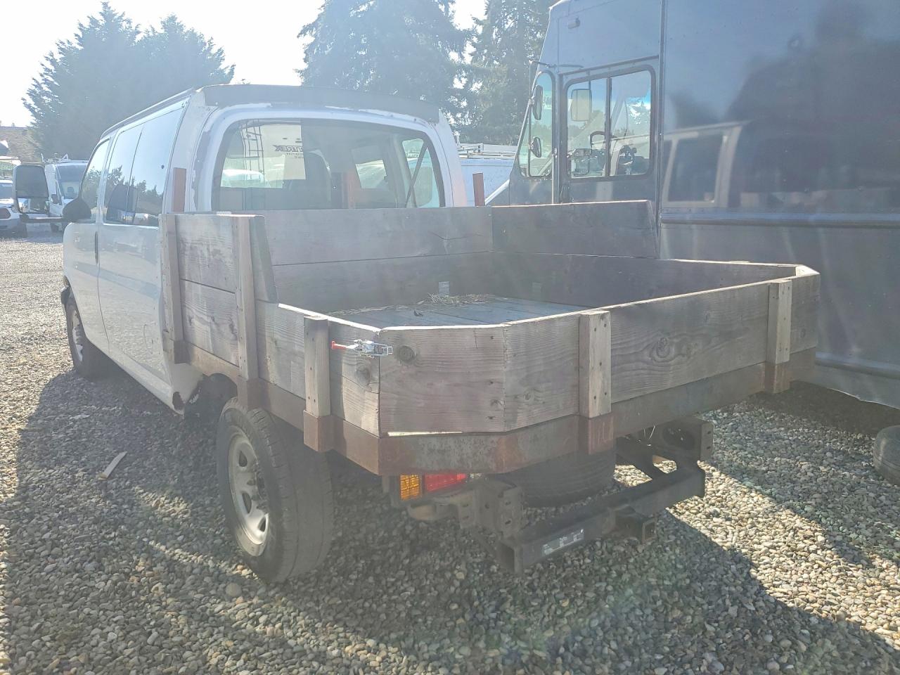 2017 CHEVROLET EXPRESS G3500 LT — снимка 2