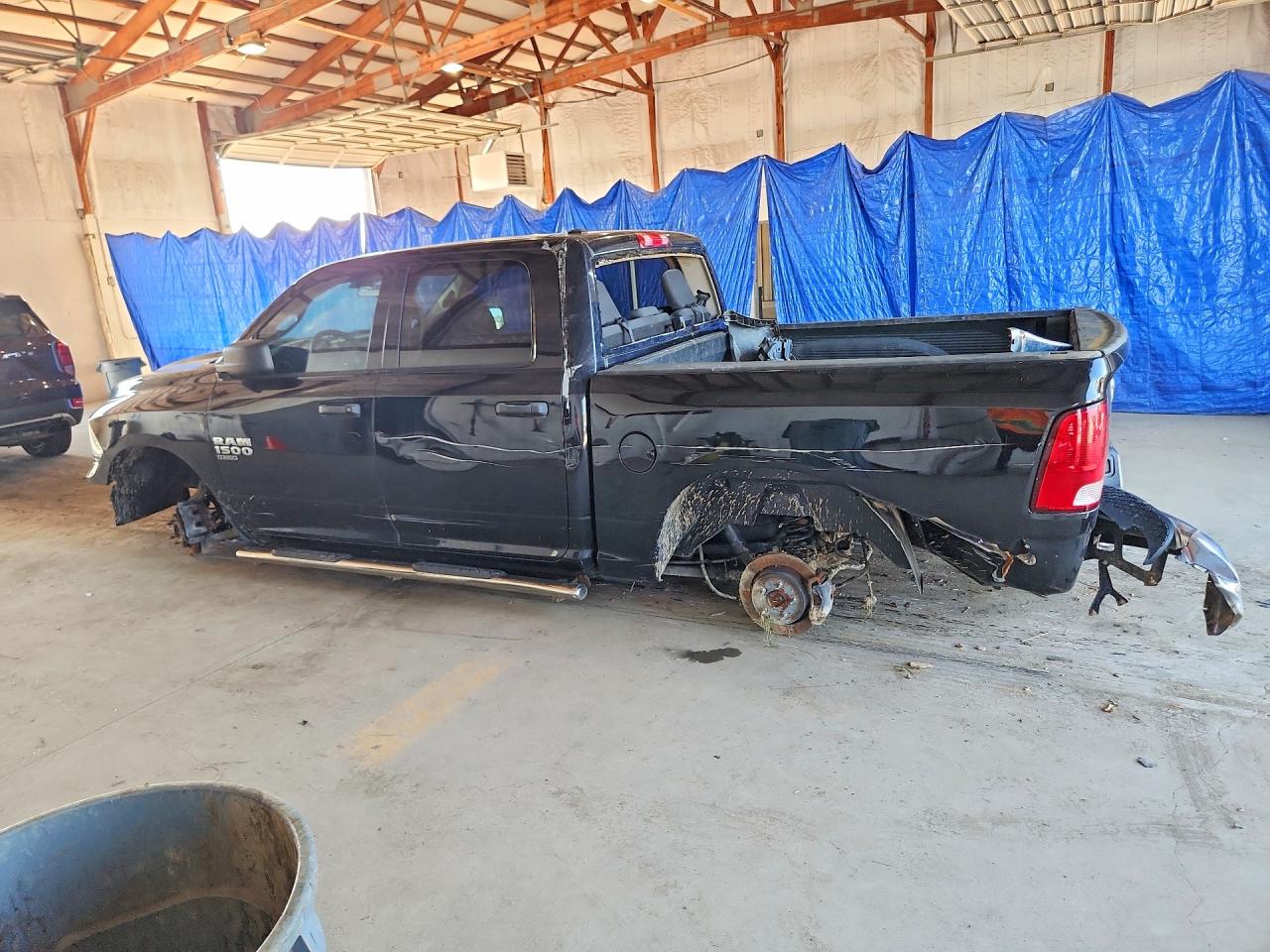 2021 RAM 1500 CLASSIC TRADESMAN — снимка 2